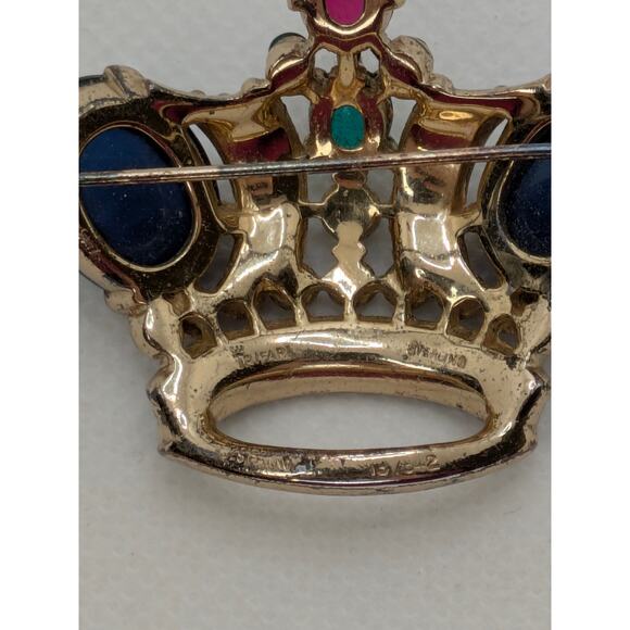 1944 TRIFARI VERMEIL STERLING RUBY CABOCHON SAPPHIRE ROYAL KING CROWN BROOCH - Picture 4 of 7